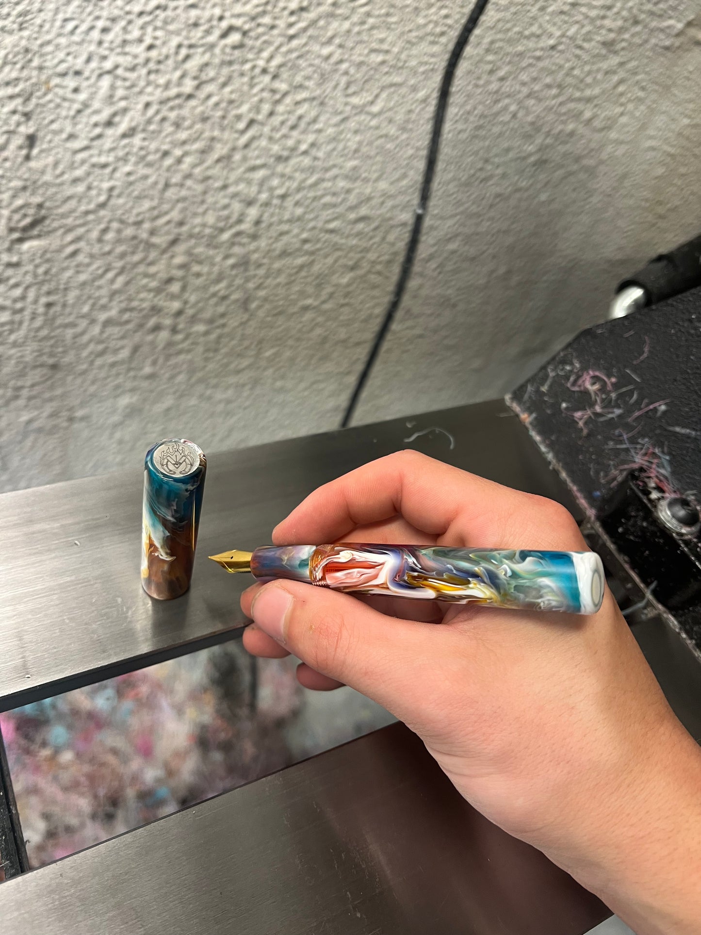 V6 Bespoke Pen in PM1