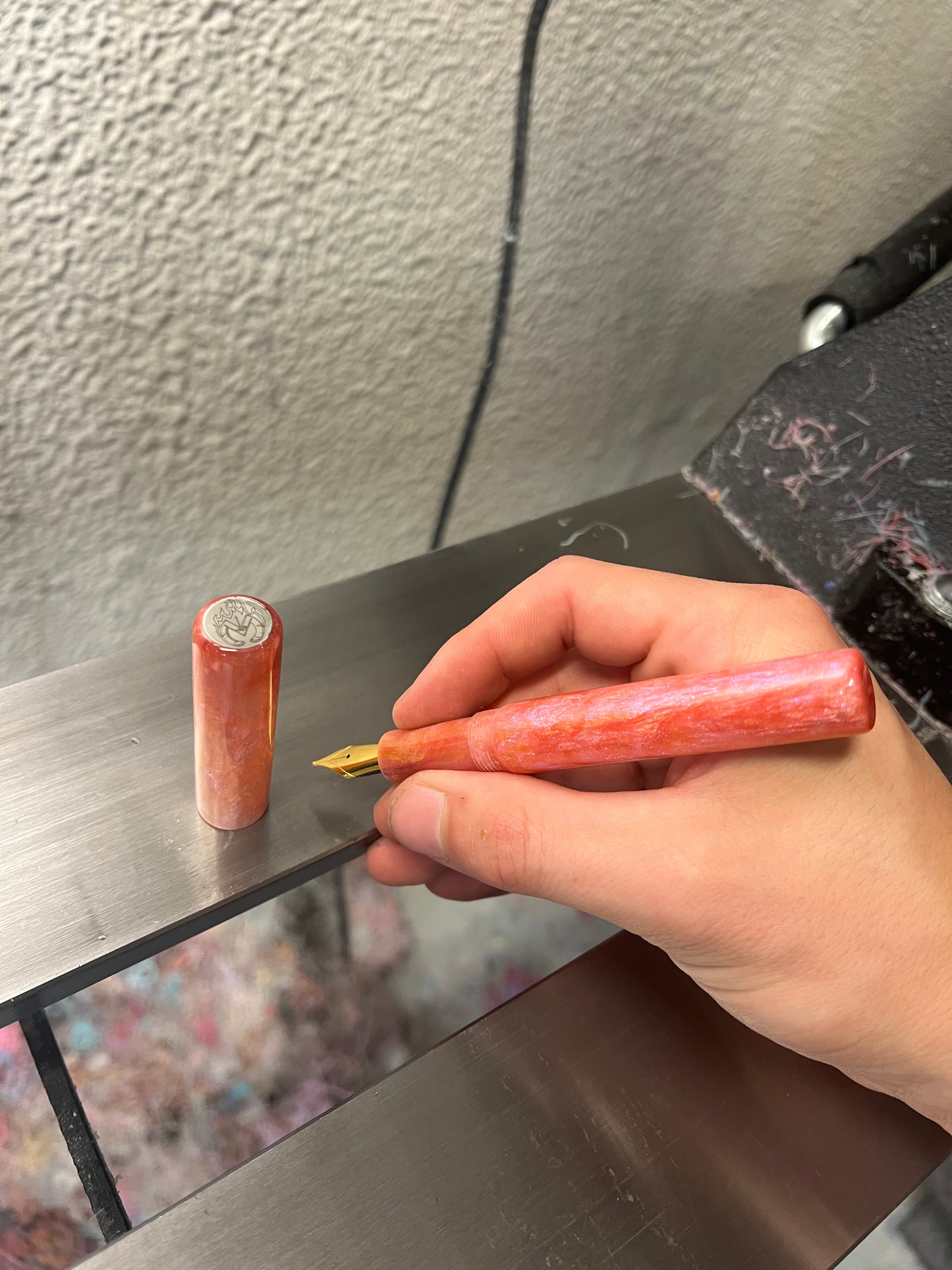 V6 Bespoke pen in Cupids blood