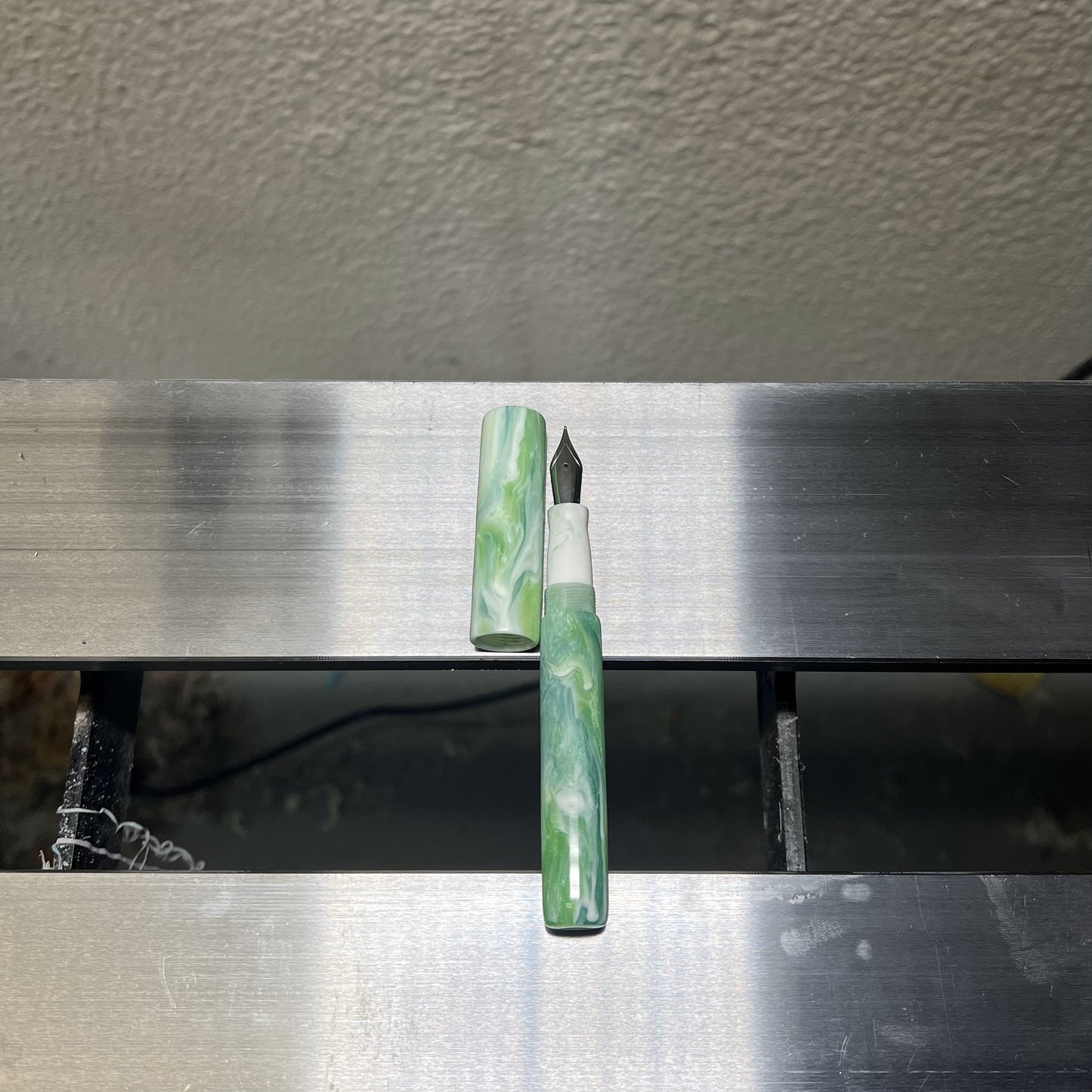 I6 Bespoke Pen in Key Lime Pie